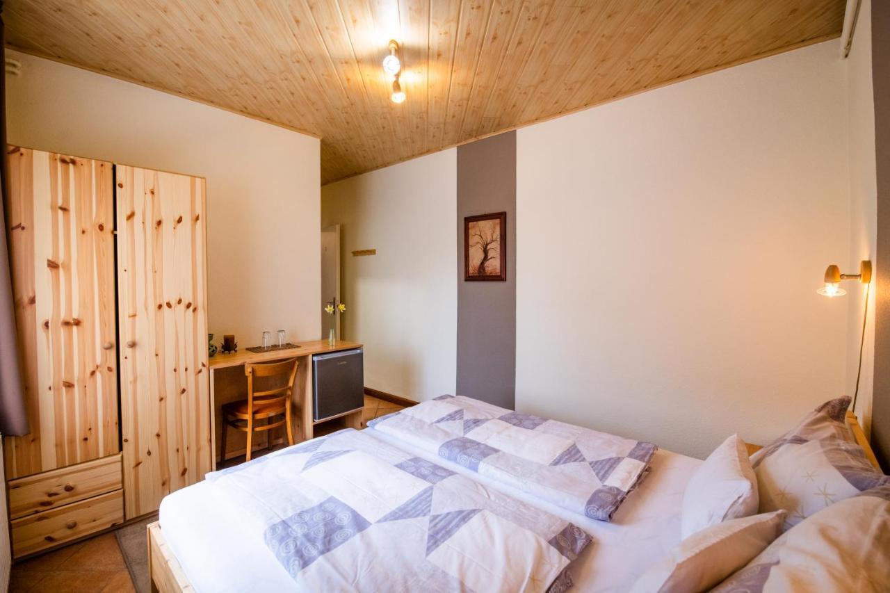 Bonifert Vendeghaz Hotel Dunabogdány Eksteriør billede